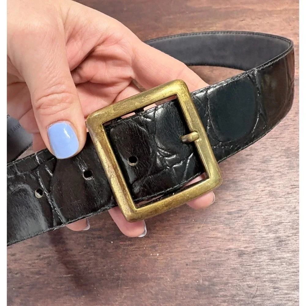 Vintage‎ Black Leather Croc Embossed Womens Belt Large Brass Buckle Classic Chic